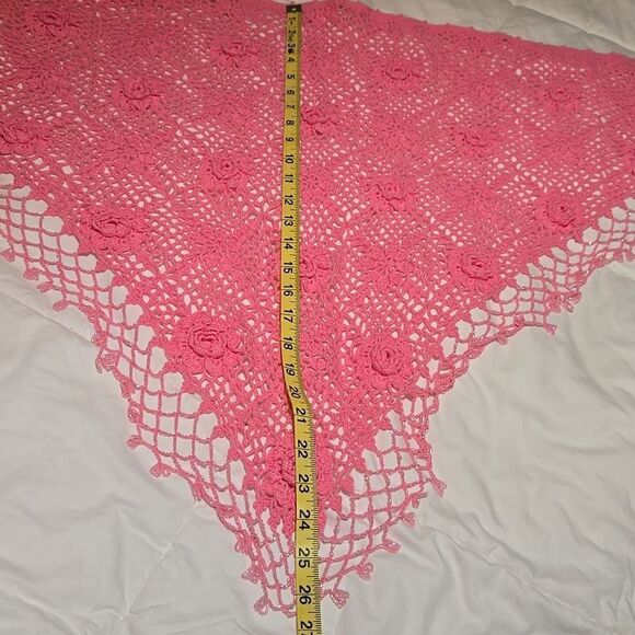 Crochet Pink Lightweight Cotton  Rose Design Shawl Wrap - Picture 7 of 14